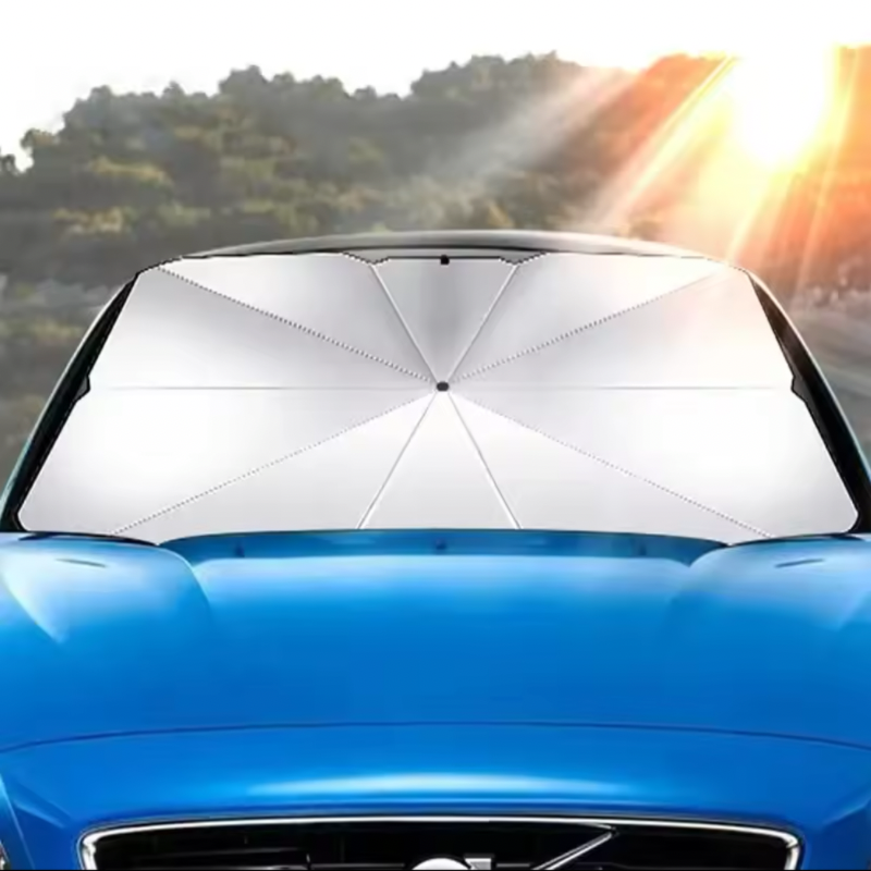 Protection pare-soleil Dryyver SunFlex installée sur le pare-brise d’une voiture, bloquant efficacement les rayons UV pour garder l’intérieur frais.