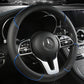 Dryyver Zen™ Touch avec surpiqûres bleues, installé dans une voiture au design moderne